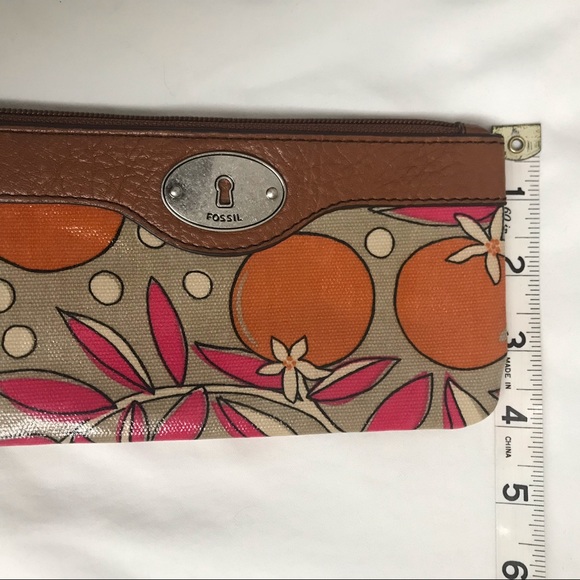 💖3 for $20!💖 Fossil Wristlet - Picture 8 of 8